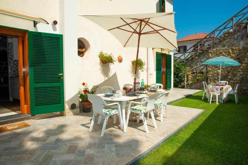 Villa Il Sogno Di Zia Ada Масса-Лубренсе Екстер'єр фото